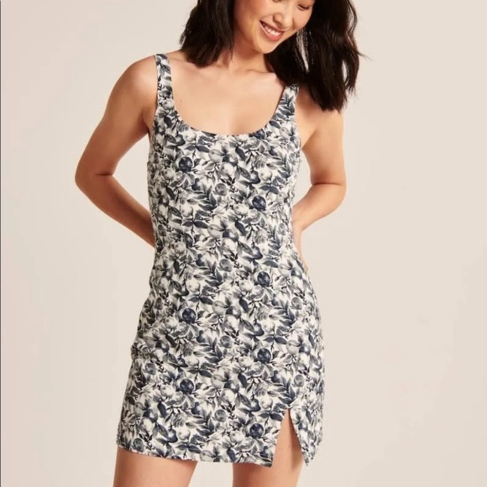 Abercrombie & Fitch White and Navy Floral Mini Dress